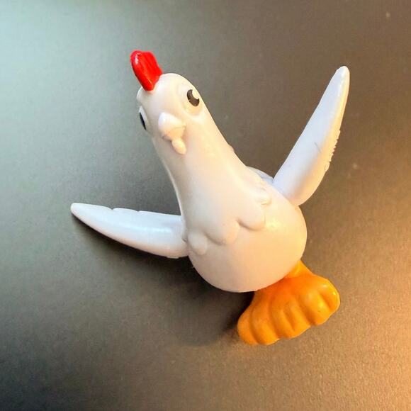 Paw Patrol Chickaletta Figure - Picture 3 of 3